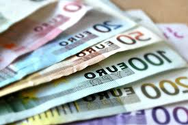 Pagamenti in denaro contante – abbassamento del limite per gli stranieri  extra UE