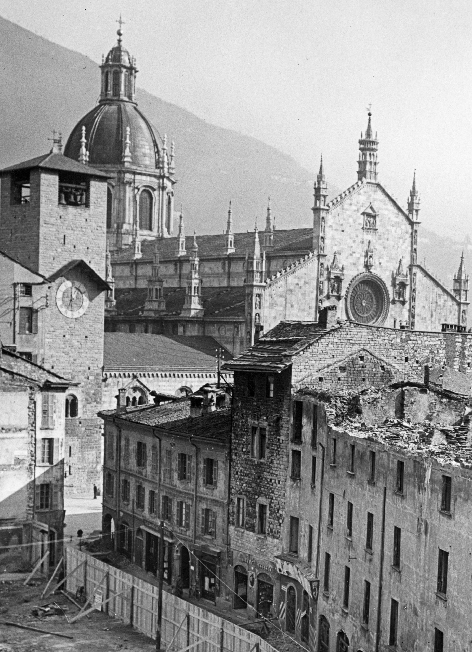 Foto storica del Duomo di Como Foto storica del Duomo di Como